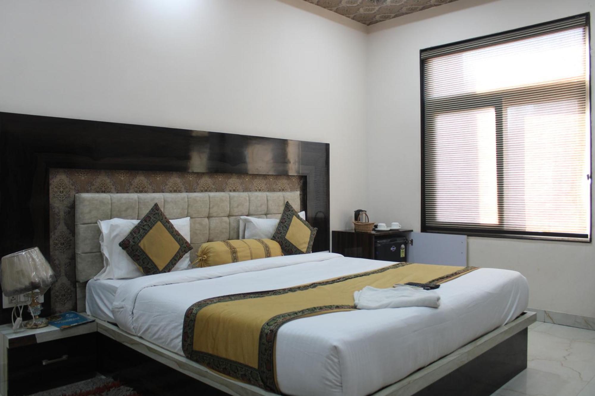 Hotel Singh Residency Váránaszi Kültér fotó